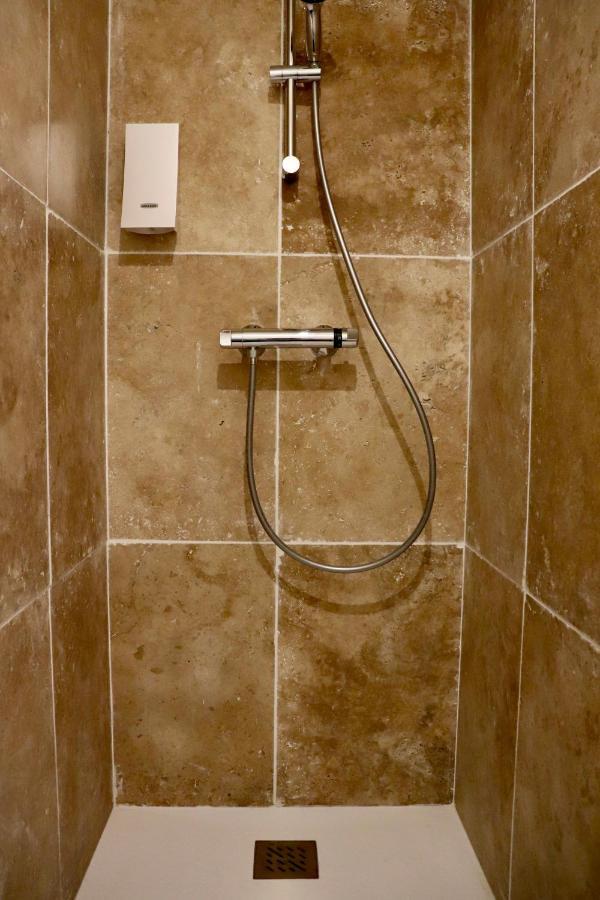 Moulin 1- Appartement Arenes Romaines - Beziers Centre - Wifi - Tv Connectee 客房 照片
