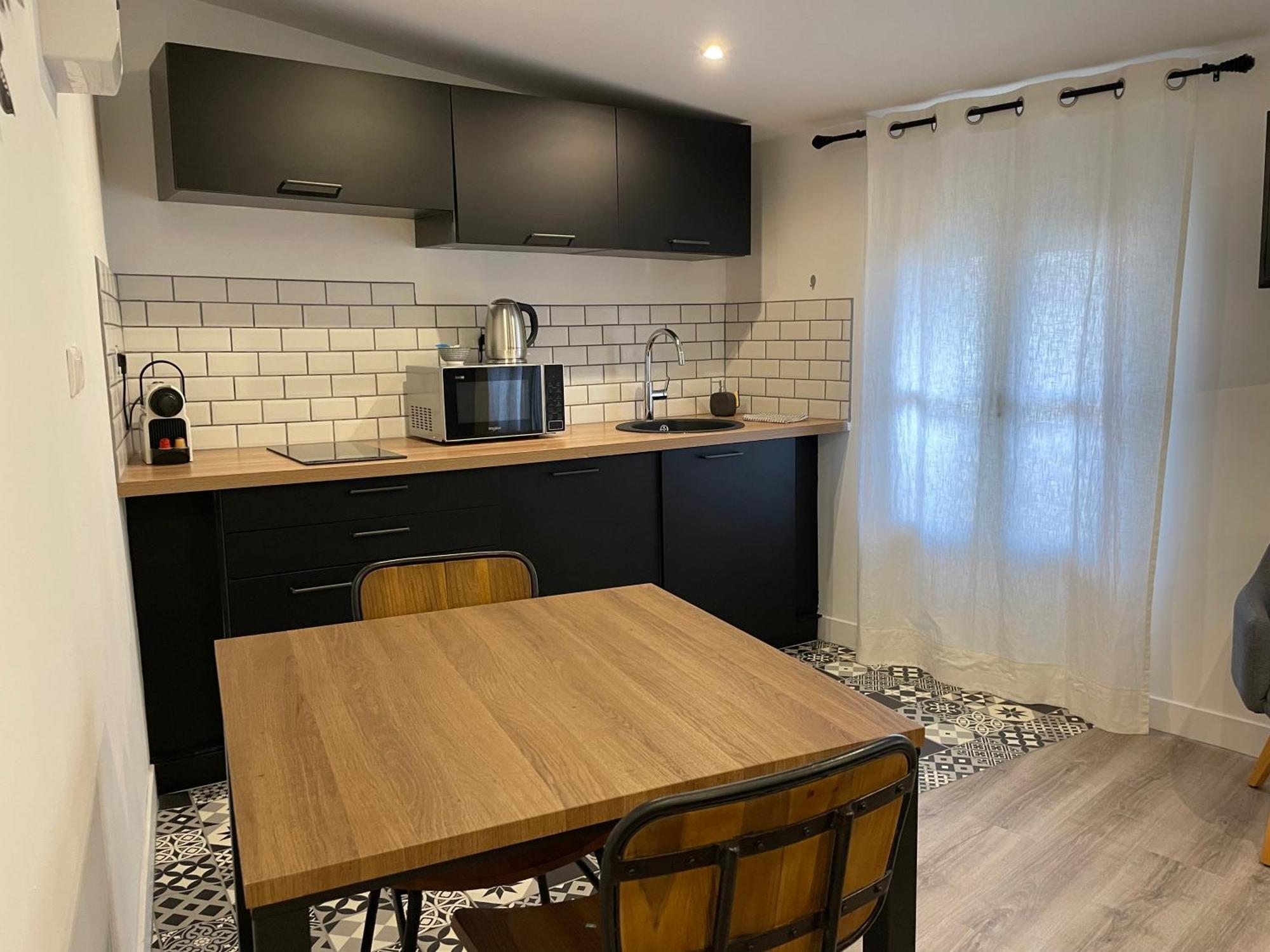 Moulin 1- Appartement Arenes Romaines - Beziers Centre - Wifi - Tv Connectee 客房 照片