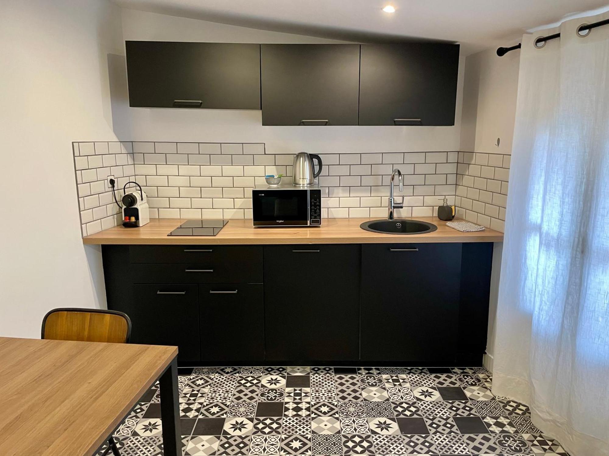 Moulin 1- Appartement Arenes Romaines - Beziers Centre - Wifi - Tv Connectee 客房 照片