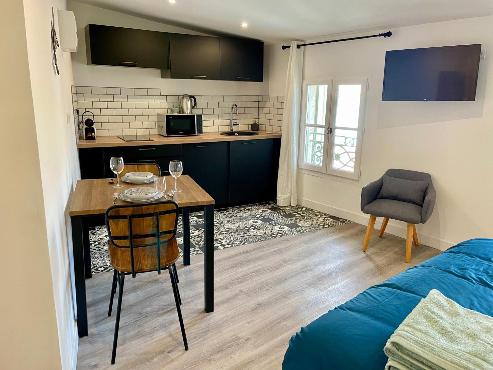 Moulin 1- Appartement Arenes Romaines - Beziers Centre - Wifi - Tv Connectee 客房 照片